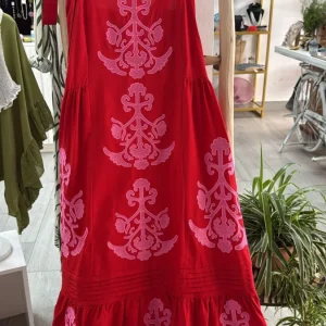 Vestido rojo y rosa